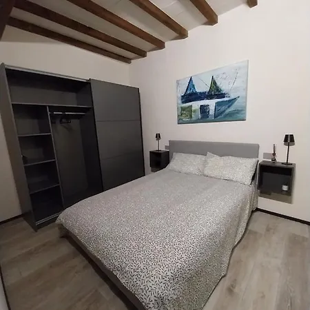 Bgo Delle Colonne 22 * Parma